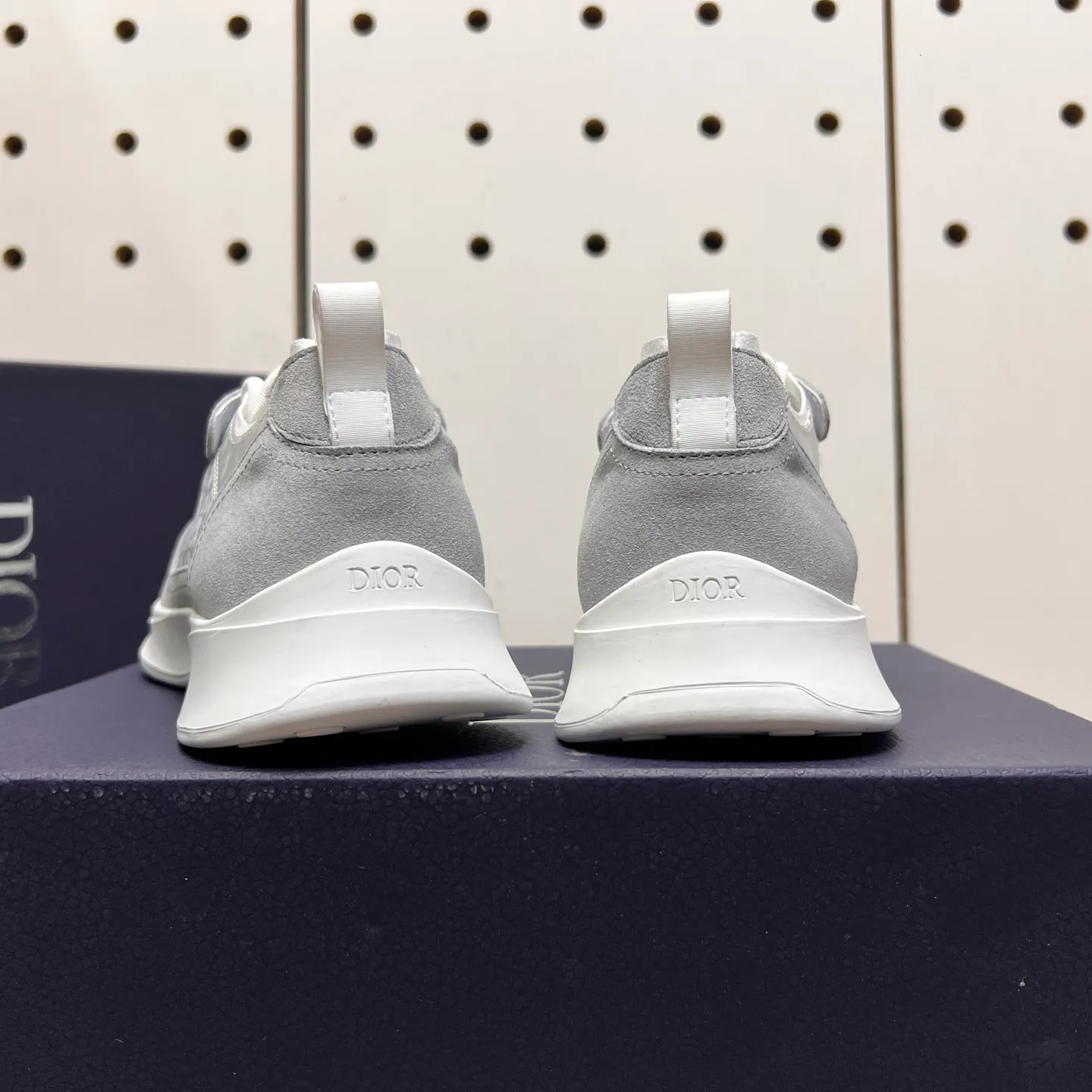 Men's Men's Shoes 💰: 380💰《Dior》The latest and most popular casual shoes, top brand [seduce] luxury~purchase, top~quality. [Strong] The upper is made of imported breathable cowhide with material ➕ breathable sheepskin feet (•) and fine workmanship. Original stylish and stylish soft rubber wear-resistant foreskin outsole, light and comfortable on the foot, size: 38-44, (customized 45, 46), four colors available